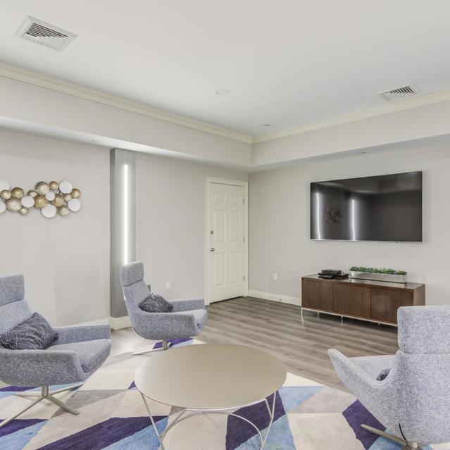 Heritage at Bedford Springs - Spacious living area