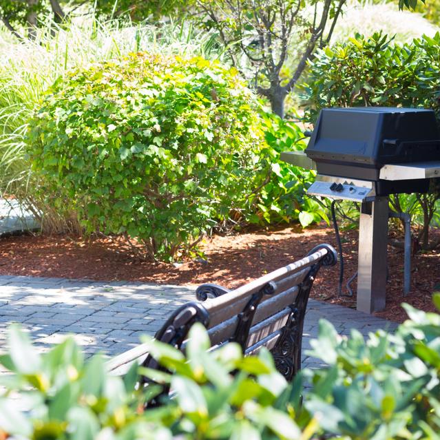 Heritage at Bedford Springs - Outside Grilling Area